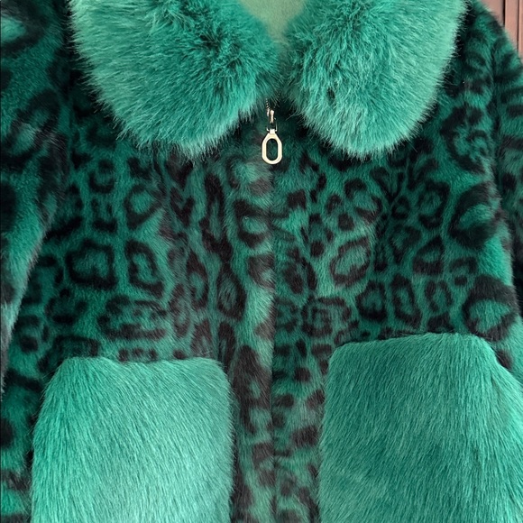 Emerald Green Faux Fur Leopard Coat - Picture 2 of 3